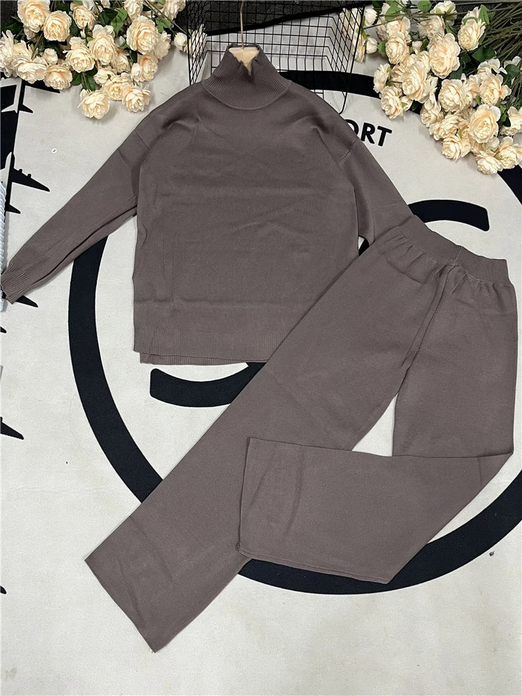 Women's Knitted Tracksuit – Turtleneck Sweater & Jogging Pants Set - OneSmartZone