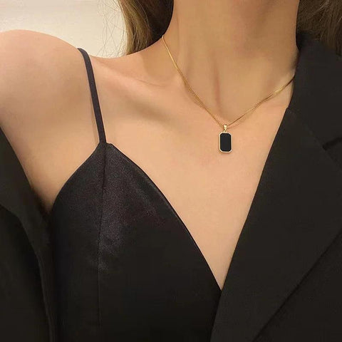 Elegant Korean Square Pendant Necklace – Gold Chain Jewelry for Women ✨ - OneSmartZone